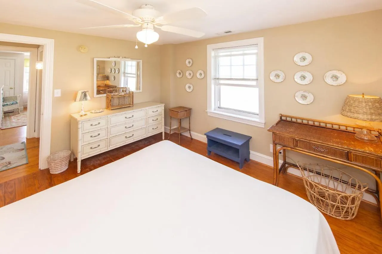 Conch Shell Cottage - North End Vb Virginia Beach 0*,  United States