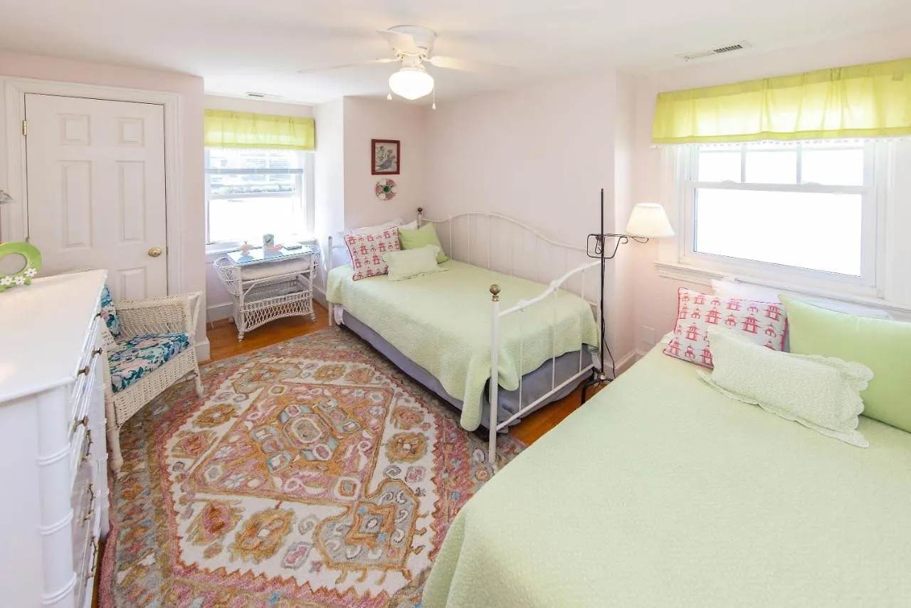 Conch Shell Cottage - North End Vb Virginia Beach 0*,  United States